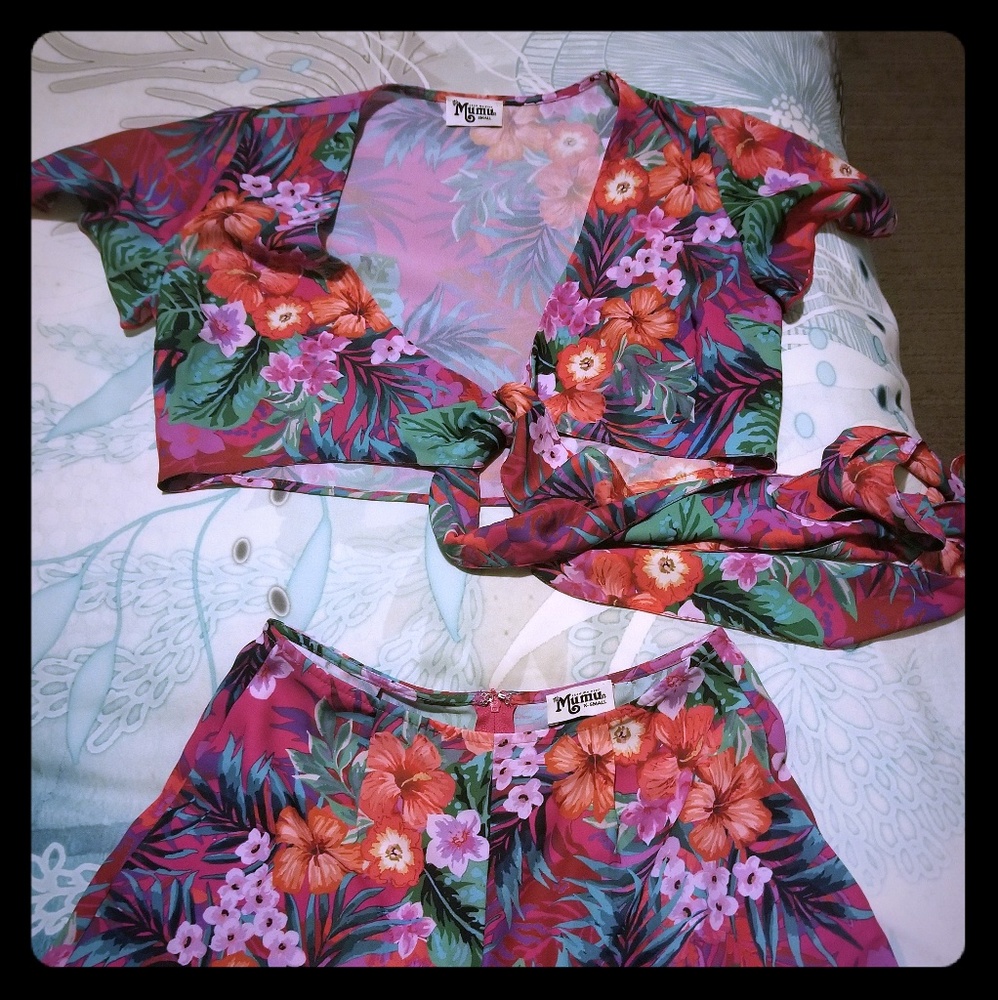 Show me your mumu set. XS shorts and small top.